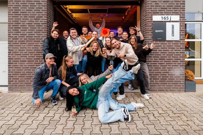 Het team van House of Clicks aan het werk op locatie